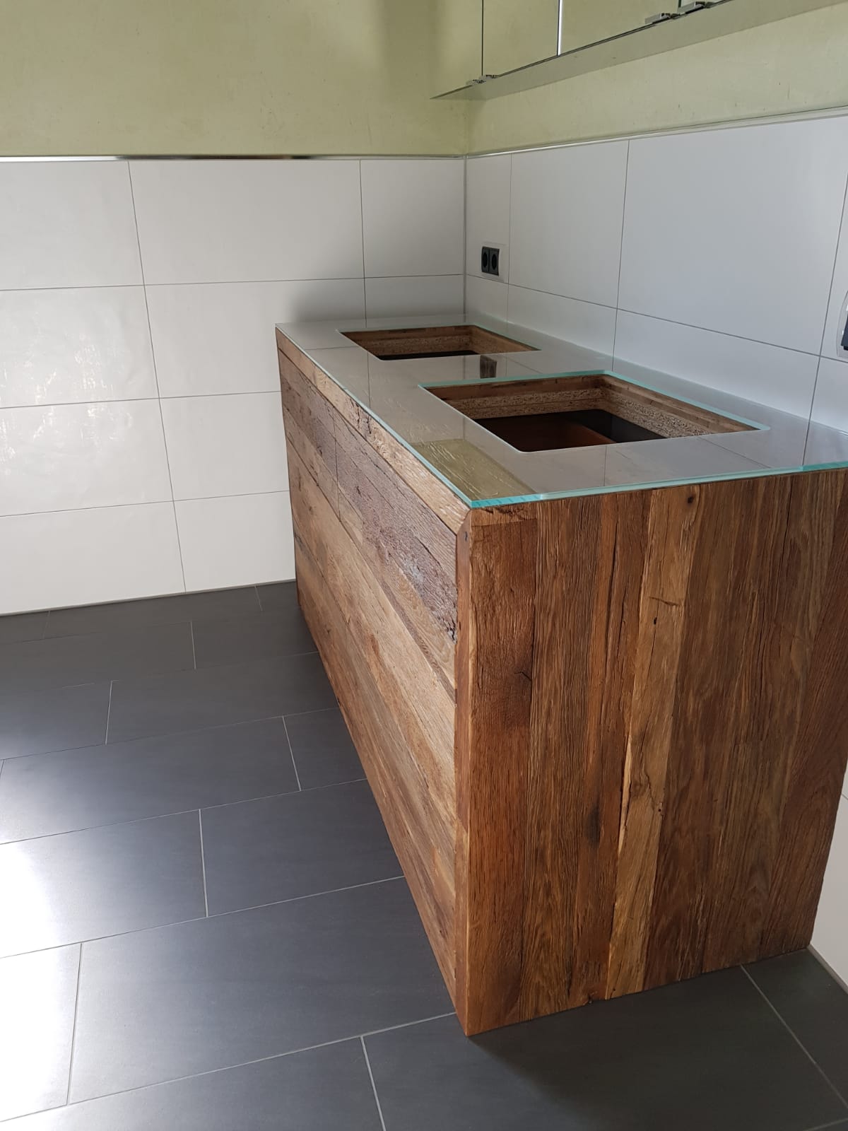 Waschtisch aus Alteiche – Bild 5