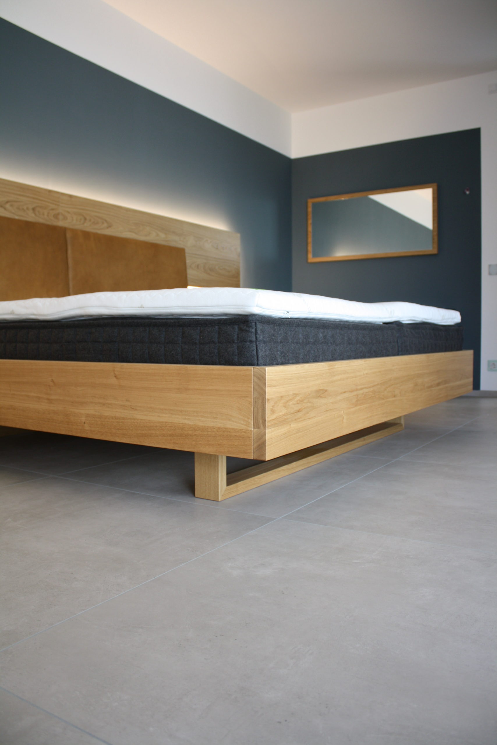 Schlafzimmer in Asteiche, Sattelleder + Woodspring – Bild 2
