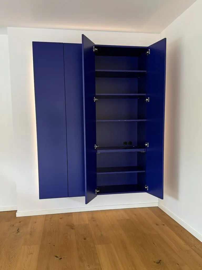 Küchenerweiterung in kräftigem Blau – Bild 5